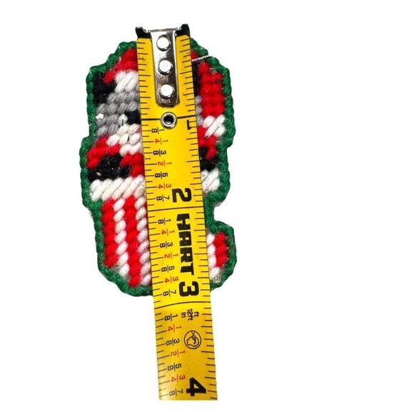 Vtg Holiday Set 6 Handmade Christmas Canvas Ornaments Yarn Sleigh Tree Wreath - Picture 3 of 8